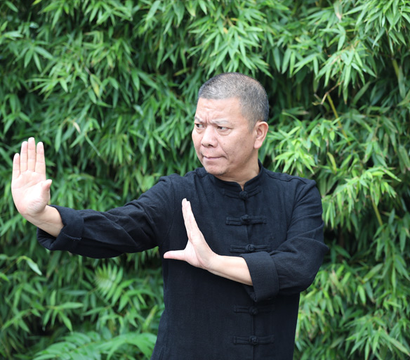 闫治军